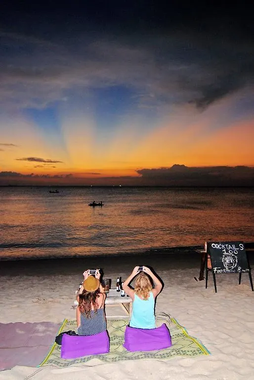 ** Resort Nature Beach Resort, Koh Lanta Thailand