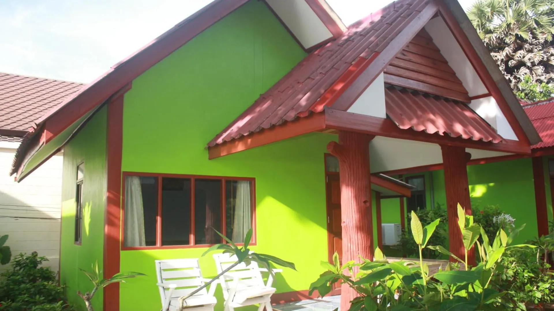 Nature Beach Resort, Ko Lanta Resort